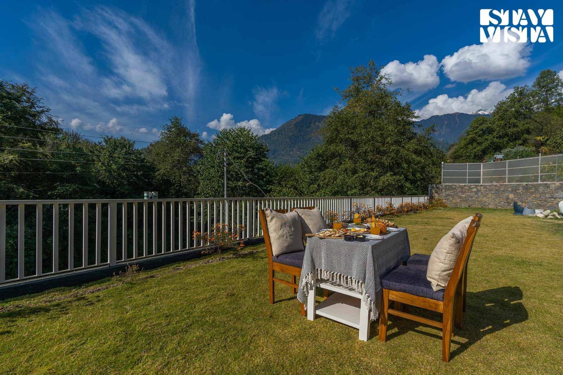 Stayvista At Riverside Symphony - Bonfire, Bbq, Wifi Manali  Exterior photo