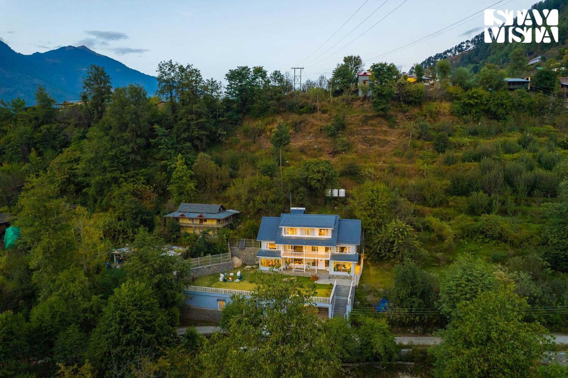 Stayvista At Riverside Symphony - Bonfire, Bbq, Wifi Manali  Exterior photo
